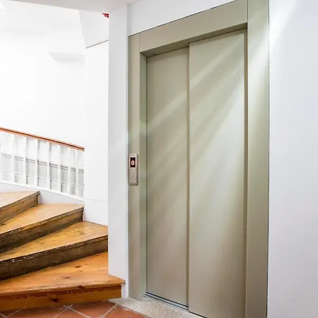 Mouzinho Darling 1br W/ Ac In Center By Lovelystay Apartment *