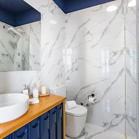 Mouzinho Darling 1br W/ Ac In Center By Lovelystay