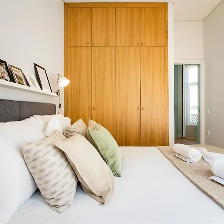 Apartment Mouzinho Darling 1br W/ Ac In Center By Lovelystay Porto
