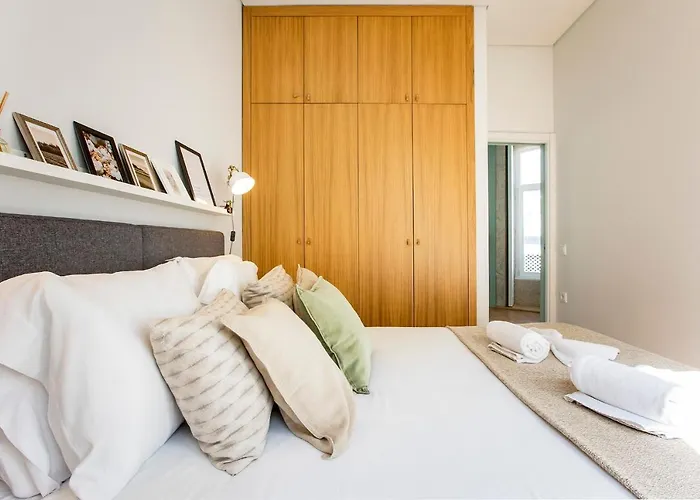 Апартаменты Mouzinho Darling 1br W/ Ac In Center By Lovelystay Порту